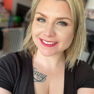 Meet your Posher, Talia